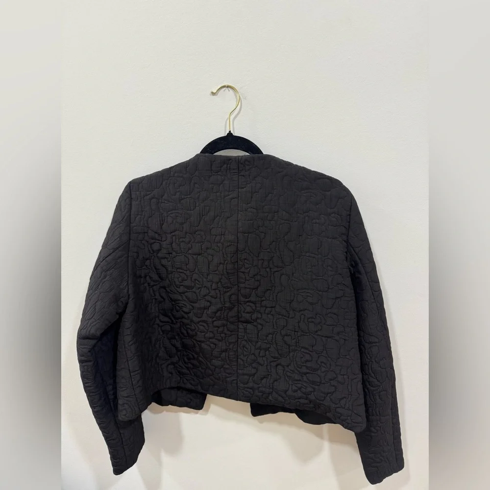 Zara round neck